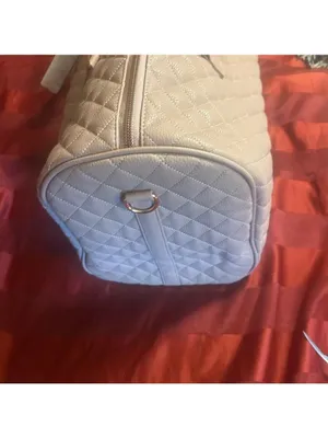 Elegant Quilted vegan leather weekender thumbnail 7