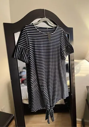 NEW Maternity Shirts Tie Front Knot Stripe Casual M thumbnail 2