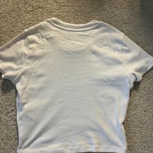 Hollister White Top thumbnail 3