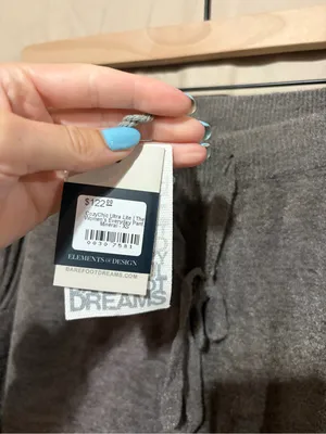 Barefoot dreams ultra light everyday joggers thumbnail 3