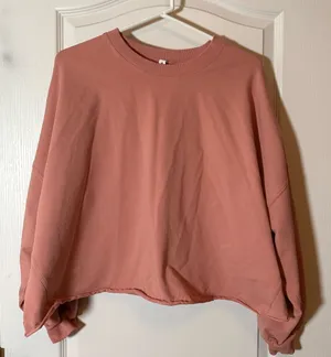 lululemon la boxy crew. Size M/L. Color Pin Savannah. Excellent preloved thumbnail 1