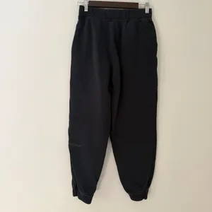 Lululemon Scuba High-Rise Jogger Pant Black Fleece Pockets Women Size 4 thumbnail 7