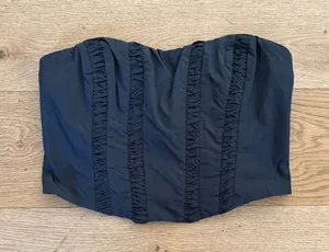 White Fox Boutique - Strapless Cropped Bustier Top in Black thumbnail 1