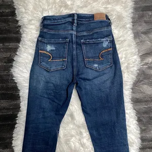 American Eagle Super High Rise Jeggings Dark Wash Distressed Normcore Softgirl thumbnail 7