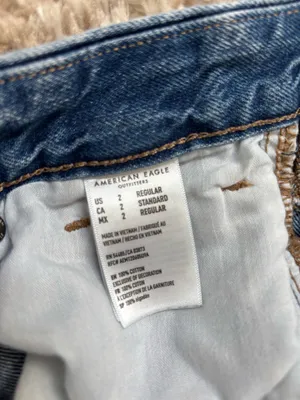 American Eagle Curvy Mom Jeans thumbnail 3