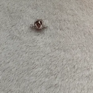 Tiny heart pin Pink thumbnail 2