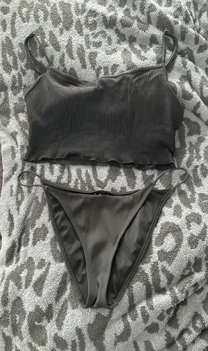 black bikini set Size M thumbnail 1