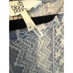 Black Poppy Womens Medium Blue Floral Lace Crop Top High‎ Low Boho Sheer Blouse thumbnail 3