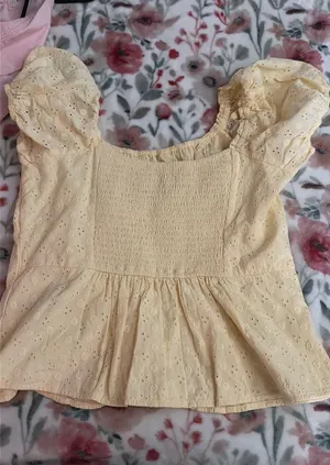Hollister Off-The-Shoulder Top thumbnail 1