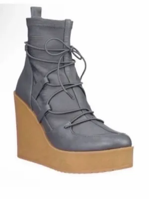 Steve Madden Gray Ankle Sock Bootie size 8M thumbnail 1