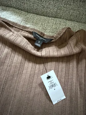 Banana republic top  thumbnail 2