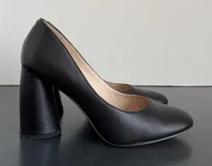 Louise et Cie Women's Jayant Black Leather Block Round Work Heel Pumps Size 6.5 thumbnail 1