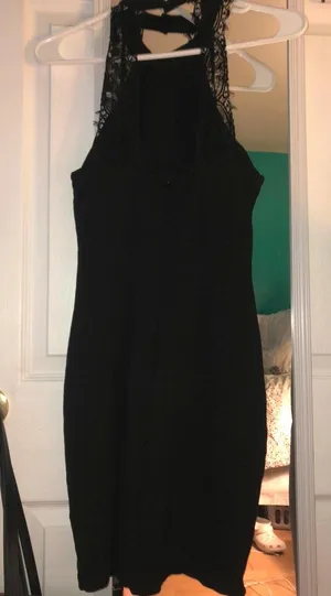 Black Lace Bodycon Dress thumbnail 2