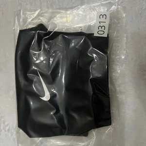 Nike sports bra thumbnail 6
