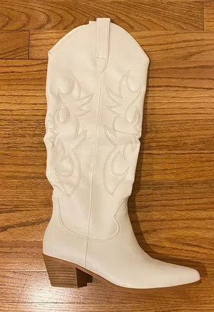 White Vegan Leather Cowboy Boots Size 10 thumbnail 3