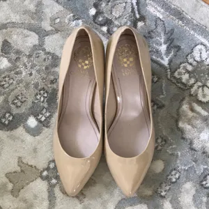 Vince Camuto Nude Patent Leather Heels Size 9 thumbnail 2
