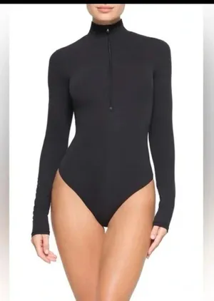 SKIMS FITS EVERYBODY ZIP FRONT LONG SLEEVE THONG BODYSUIT ONYX S ( sold out) thumbnail 2