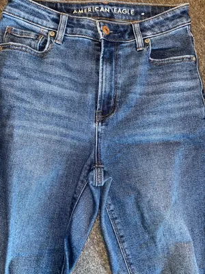 American Eagle Outfitters Mom Jean thumbnail 4