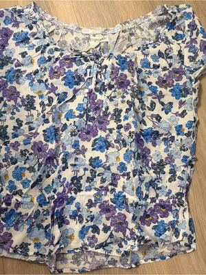 Aeropostale (Size M) thumbnail 1
