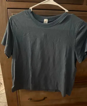 Lululemon Tee thumbnail 1