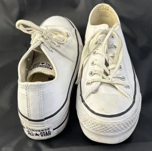 Converse Chuck Taylor All Star Low Top Leather Platform Sneakers White 7 Women’s thumbnail 1