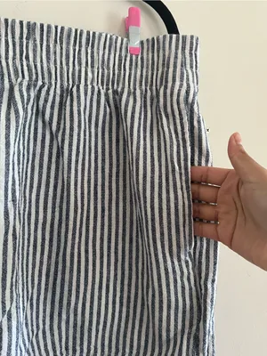Old Navy Blue White Striped Elastic Waist Shorts XL Linen Blend Coastal Summer thumbnail 2