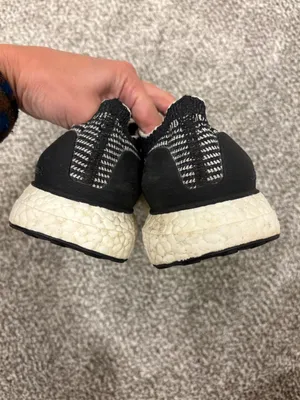 Adidas Women’s Black Ultraboost Sneakers - Black/White thumbnail 4