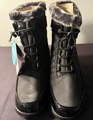 totes Black Quilted Winter Boots with Faux Fur thumbnail 1