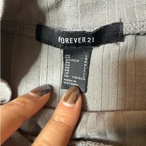 Forever 21 Womens Large Gray Ribbed Mock Neck Short Sleeve Fitted Top thumbnail 7