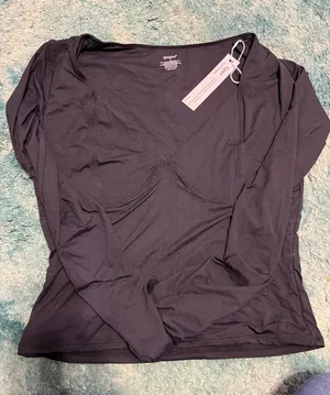 Going Out Top Amazon Black Long Sleeve thumbnail 1
