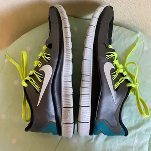 Nike Women’s Free 5.0 Running Sneakers 580591-004 size 6 thumbnail 6