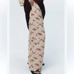 Zara Printed Cuffed Hem Mid-Rise Dress Pants(Size Small) thumbnail 3