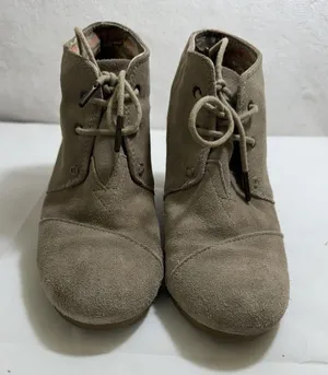 Toms Boots Women’s‎ Kala Chukka Wedge Ankle Suede Lace Up Booties Beige Size 8.5 thumbnail 1