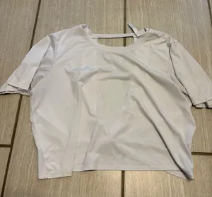 Fabletics Top thumbnail 1