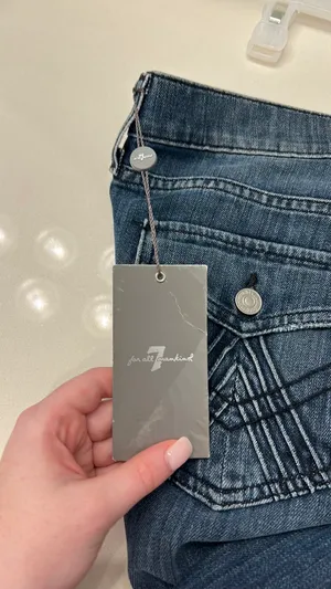 7 Jeans For All Mankind Women’s size 31 thumbnail 5