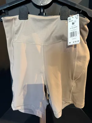 Women’s Adidas highwasted gym shorts size medium thumbnail 1