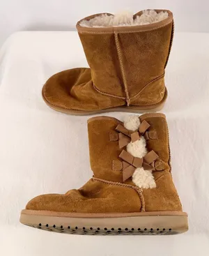 Koolaburra by UGG‎ Bow Pull On Boots in Brown Size 6 thumbnail 1