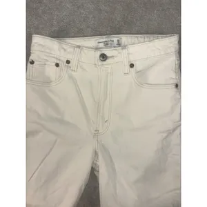 Abercrombie & Fitch Mom High‎ Rise Off White Jeans Size 25/0 thumbnail 3