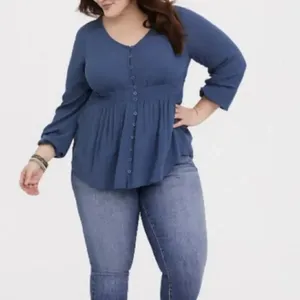 Torrid Blue Gauze Babydoll Top Size 2X Smocked Long Sleeve V-Neck Button Front thumbnail 9
