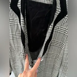 VTG Patty O’Neil Plaid Houndstooth Longline Coat Black White Pattern Size M 6 thumbnail 6