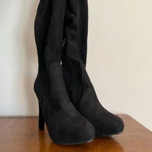 Black High Heeled Tall Boots‎ Black Size 7 thumbnail 5