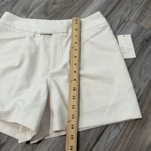 A New Day Women’s Shorts 6 White/ Ivory Stretch High Rise Dress Shorts NWT thumbnail 7