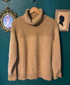 L.L. Bean Tan Vintage Turtleneck Sweater Sz Medium thumbnail 1
