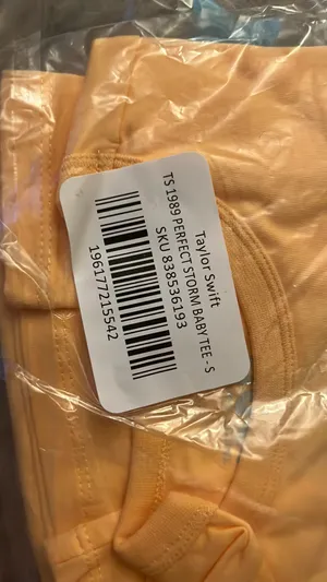 Taylor Swift Merch thumbnail 5