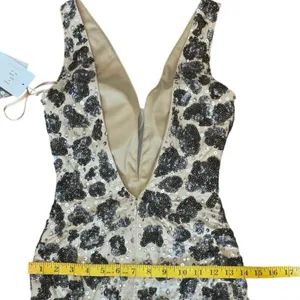 NWT Designer Jovani Sz.00 Mini Dress Sequin Leopard Print Nude Illusion Low Back thumbnail 7