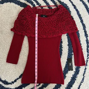 Iz Byer 🆕Red Sweater, Size Small thumbnail 5