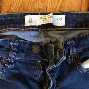Abercrombie and Fitch blue jeans size 2S thumbnail 3