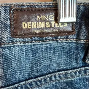 MNG‎ Mango Angie Boyfriend Distressed Denim Jeans thumbnail 13