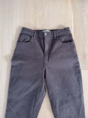 Abercrombie & Fitch Curve Love The ‘90s Straight Ultra High Rise Jeans Size 27 thumbnail 2