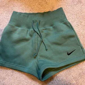 Nike sportswear shorts XXS NEW thumbnail 3